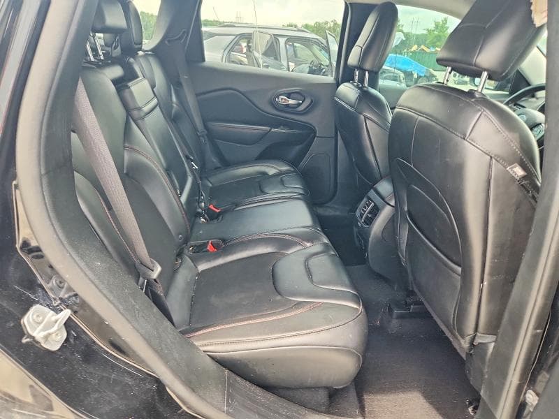 2019 JEEP CHEROKEE TRAILHAWK 11