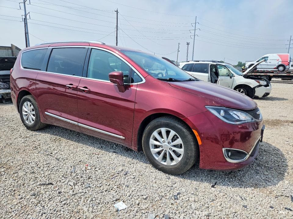 2019 CHRYSLER PACIFICA TOURING L 4