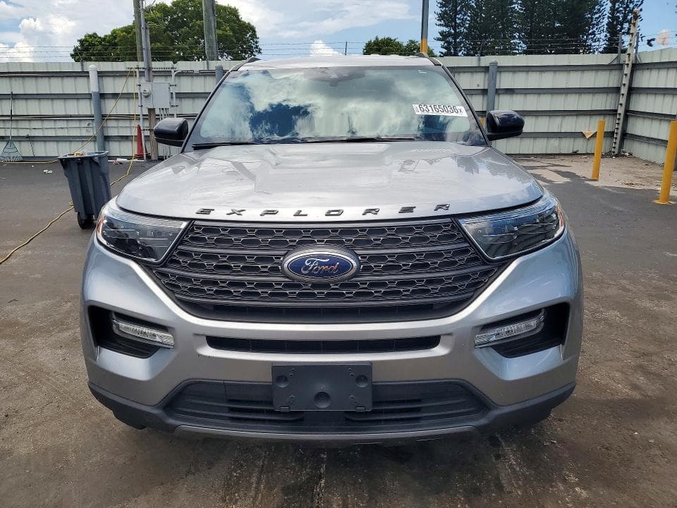 2022 FORD EXPLORER XLT 5