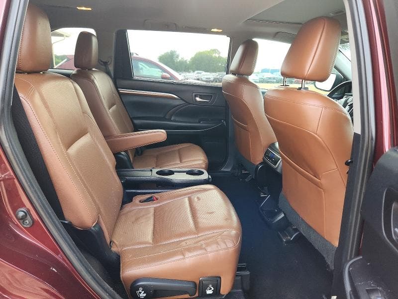 2019 TOYOTA HIGHLANDER LIMITED 11