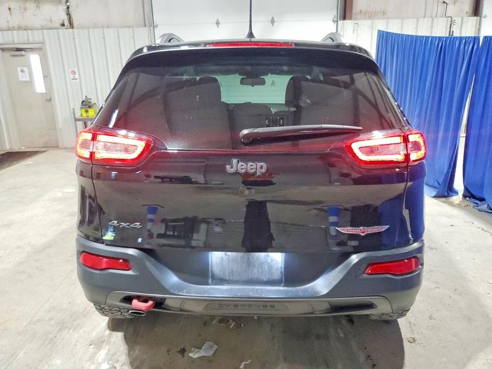 2017 JEEP CHEROKEE TRAILHAWK 6