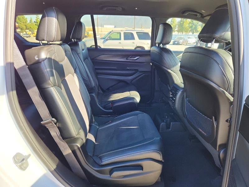 2023 JEEP GRAND CHEROKEE L LAREDO 11