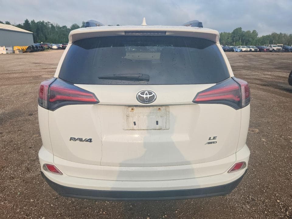 2018 TOYOTA RAV4 LE 6