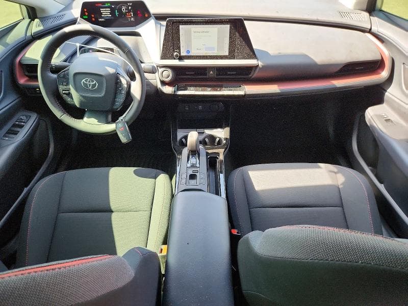 2026 TOYOTA PRIUS PLUG-IN HYBRID SE 8