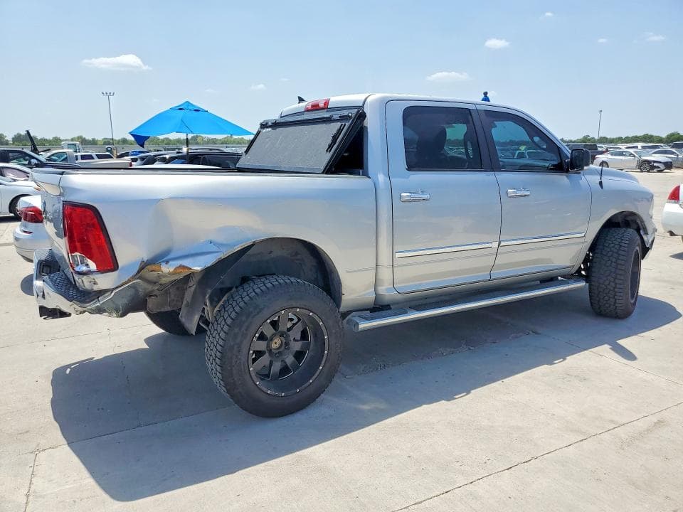 2017 RAM 1500 SLT 3