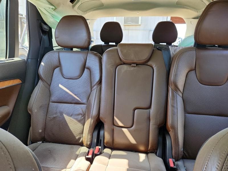 2018 VOLVO XC90 T6 10