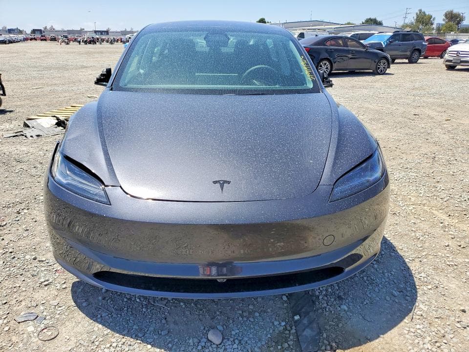 2026 TESLA MODEL 3 5