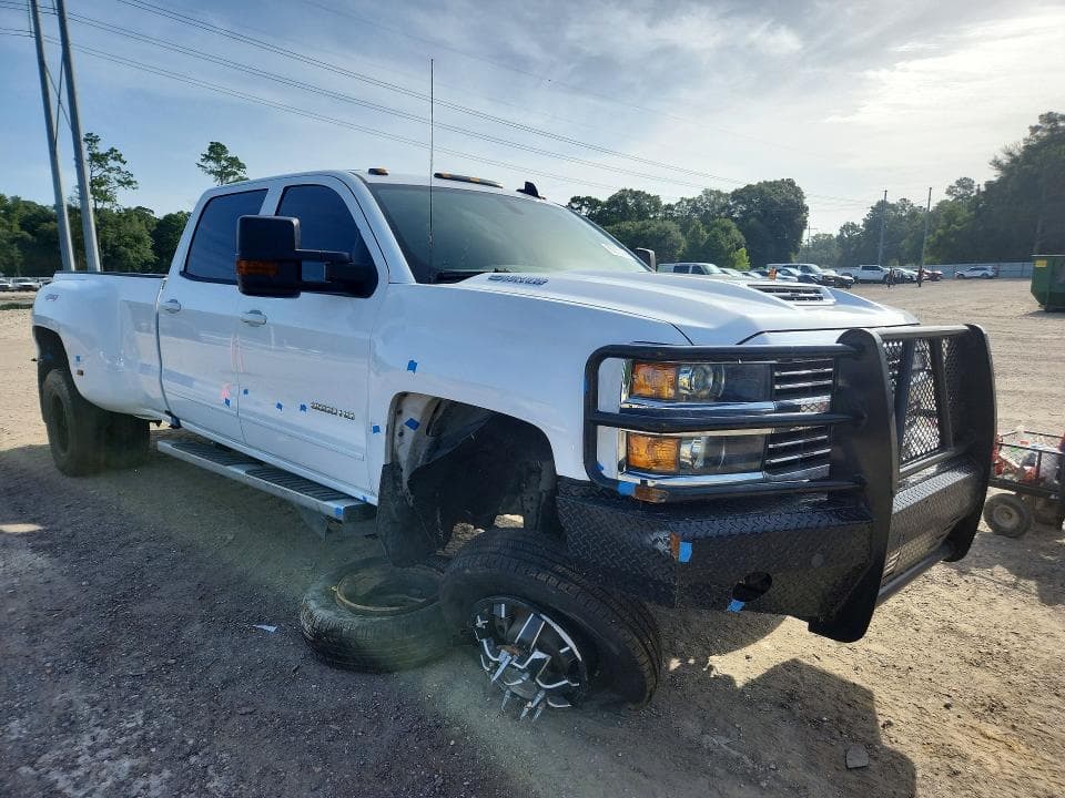 2018 CHEVROLET SILVERADO K3500 LT 4