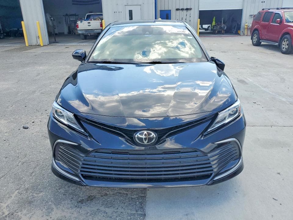 2022 TOYOTA CAMRY LE 5