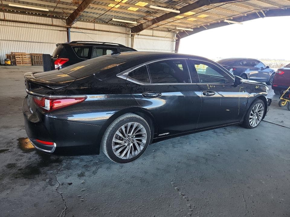2019 LEXUS ES 300H 3