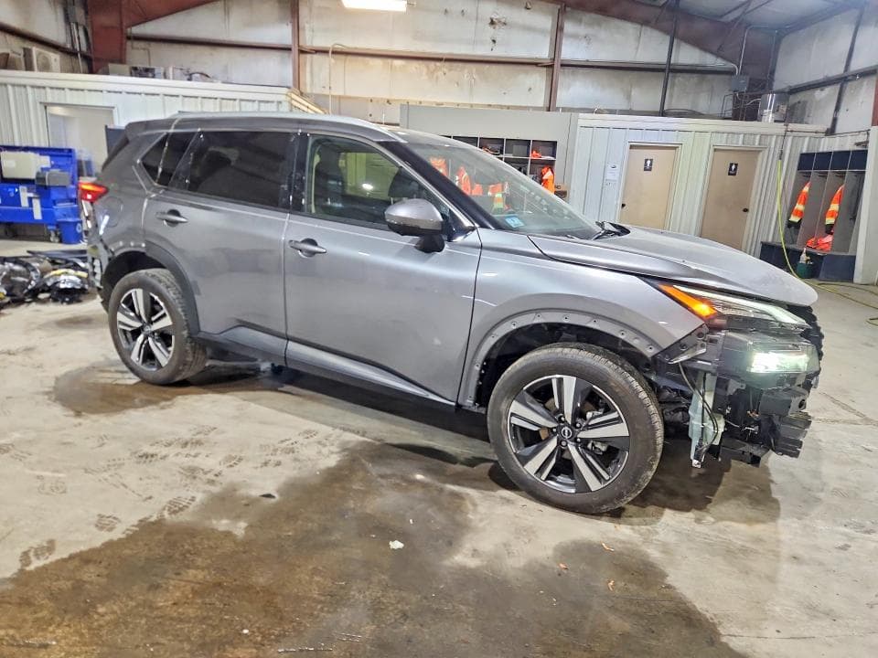 2025 NISSAN ROGUE SL 4