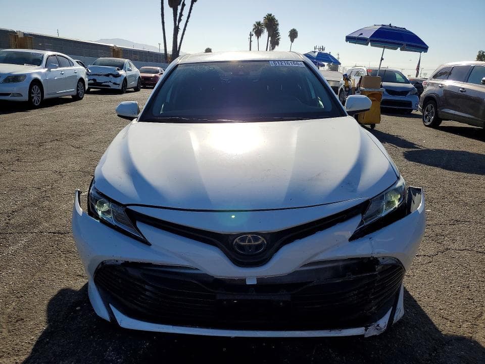 2020 TOYOTA CAMRY LE 5