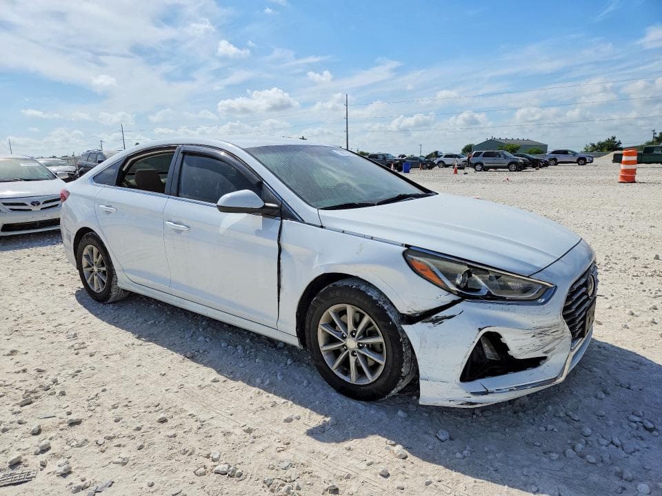2018 HYUNDAI SONATA SE 4