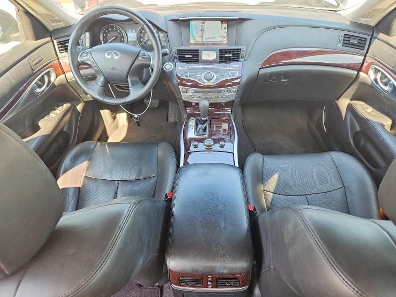 2017 INFINITI Q70L 3.7 8