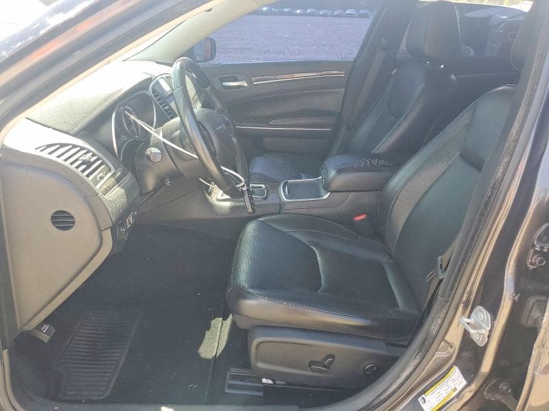 2019 CHRYSLER 300 LIMITED 7