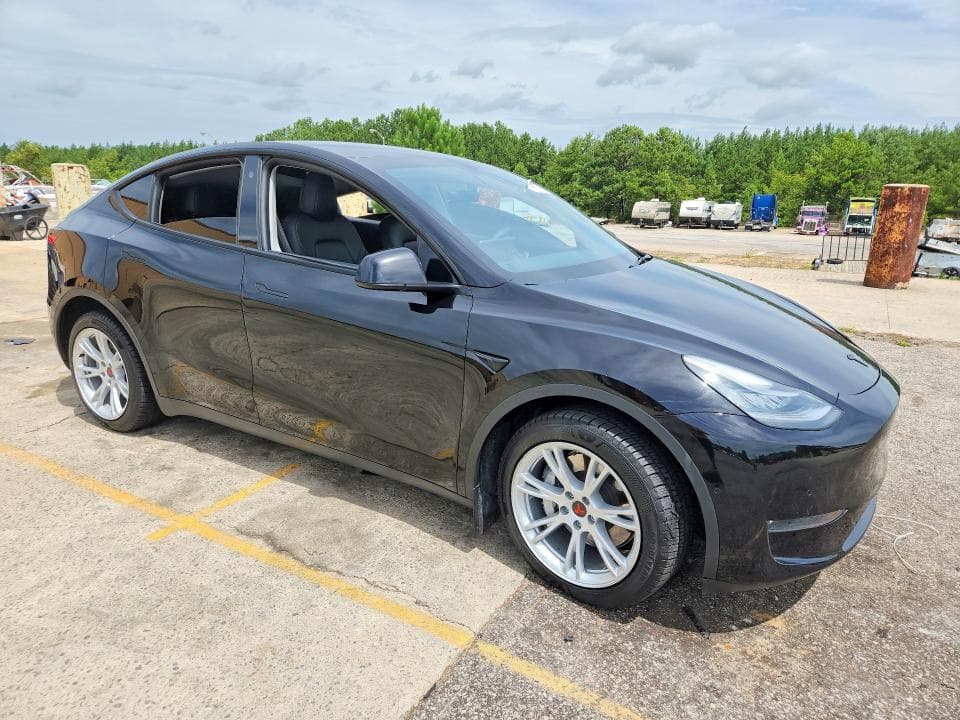 2021 TESLA MODEL Y 4