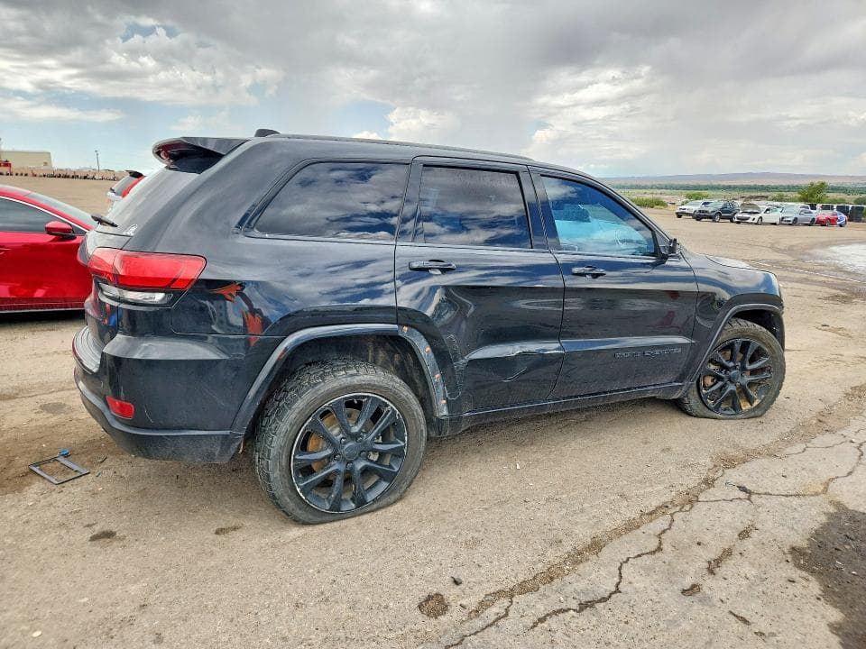 2017 JEEP GRAND CHEROKEE LAREDO 3
