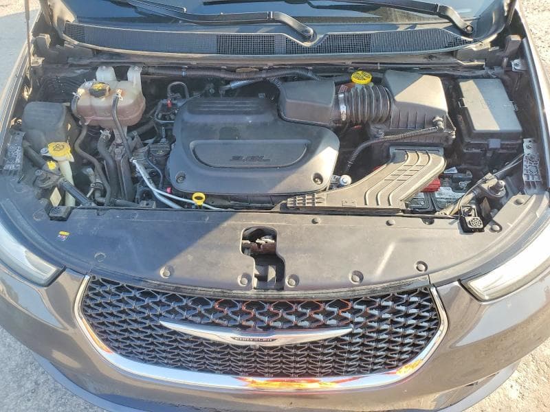 2022 CHRYSLER PACIFICA TOURING L 12