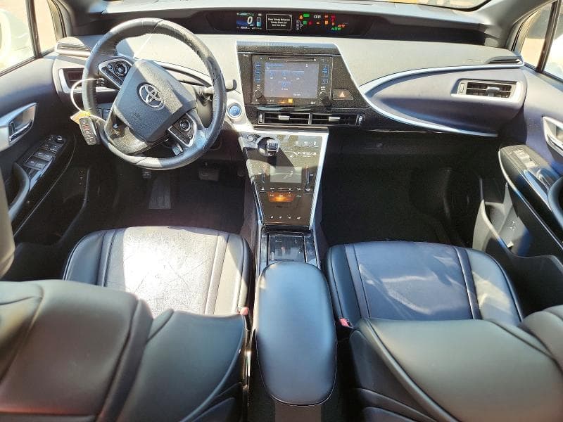 2017 TOYOTA MIRAI BASE 8