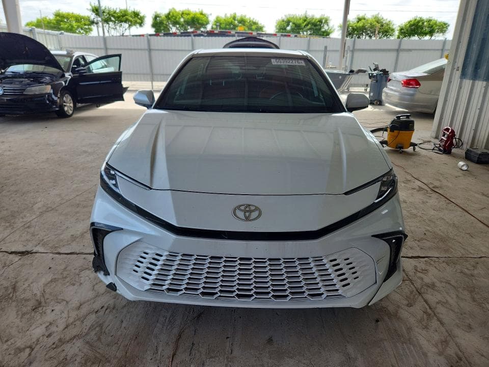 2025 TOYOTA CAMRY XSE 5