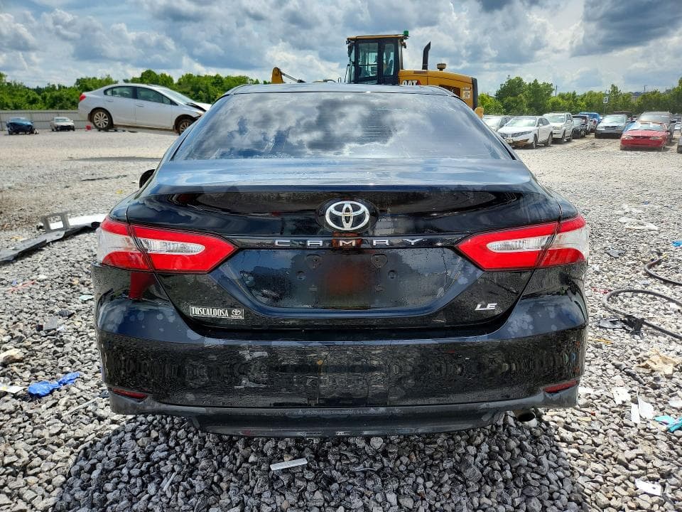 2018 TOYOTA CAMRY LE 6