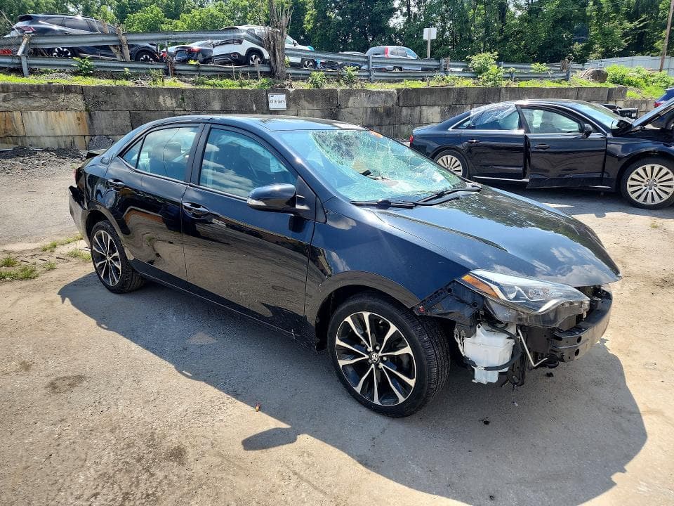 2019 TOYOTA COROLLA SE 4