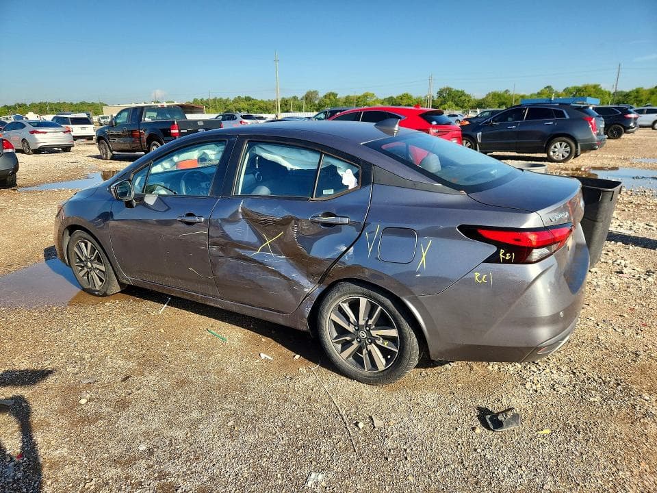 2021 NISSAN VERSA SV 2