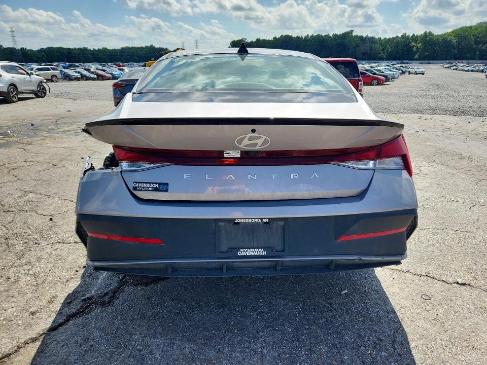 2025 HYUNDAI ELANTRA SEL SPORT 6
