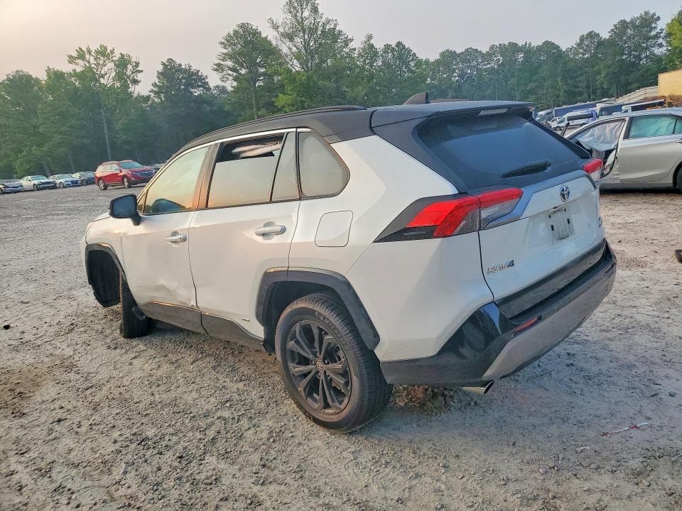 2023 TOYOTA RAV4 XSE 2