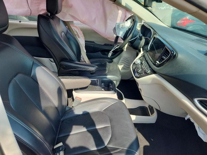 2023 CHRYSLER PACIFICA TOURING L 7