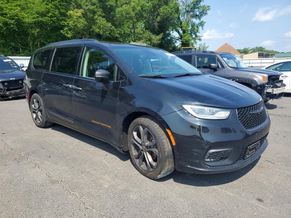 2024 CHRYSLER PACIFICA TOURING L 4