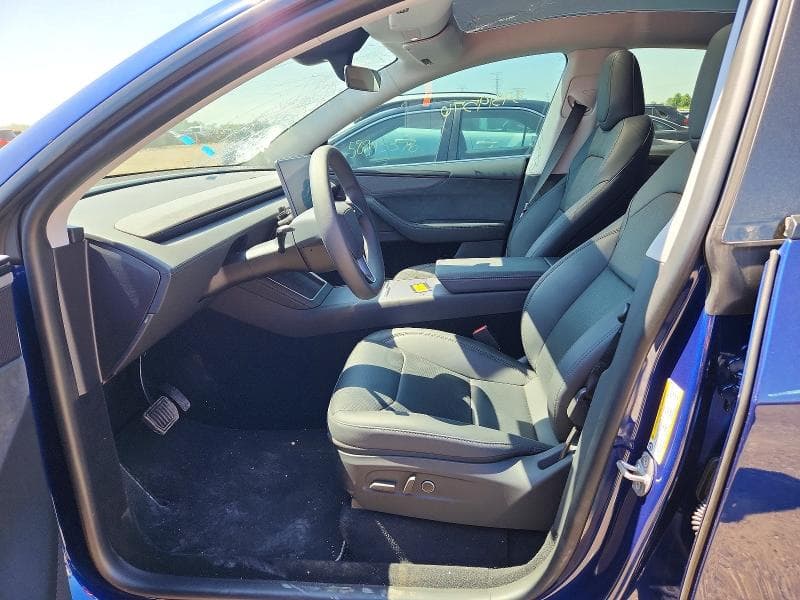 2026 TESLA MODEL Y 7