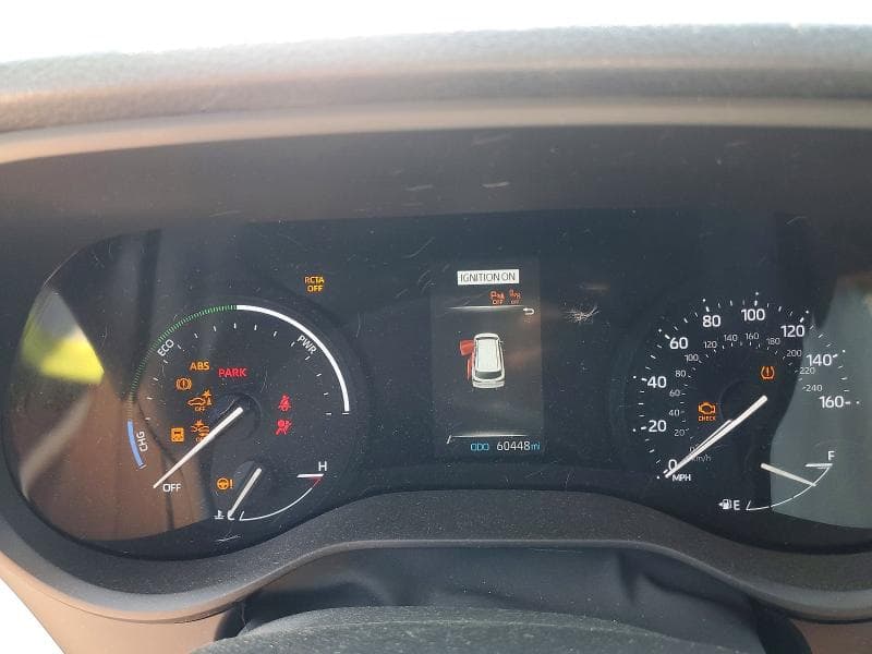 2022 TOYOTA SIENNA XLE 9
