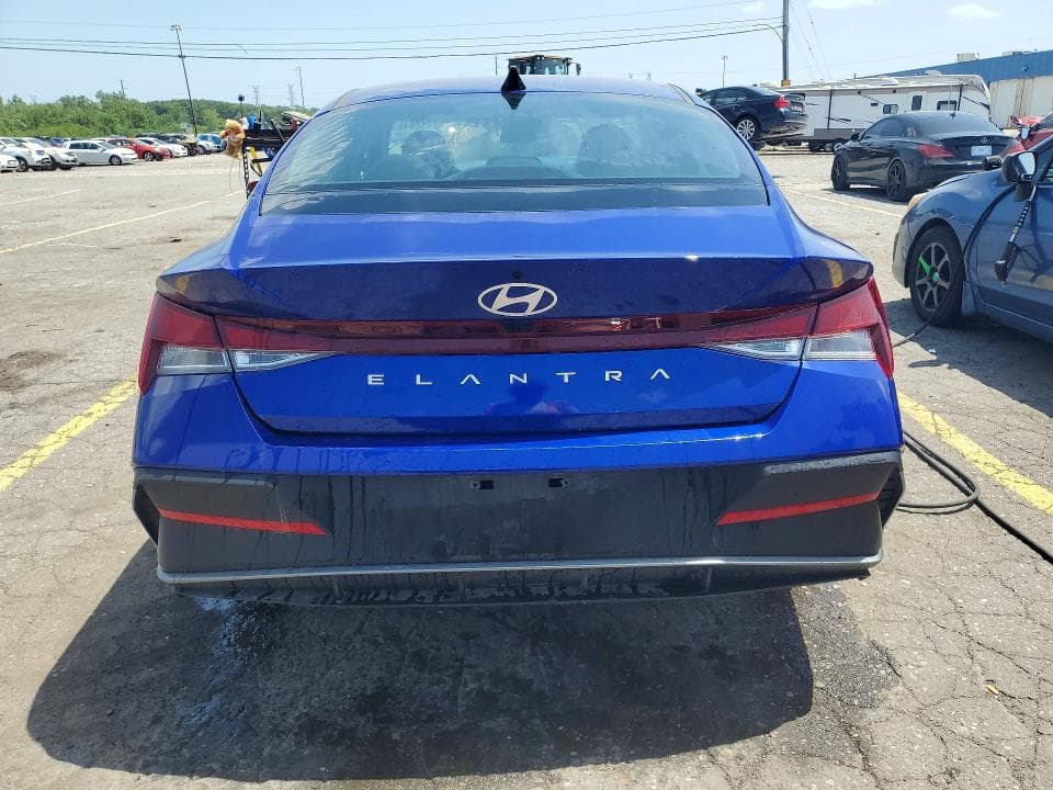 2025 HYUNDAI ELANTRA SE 6
