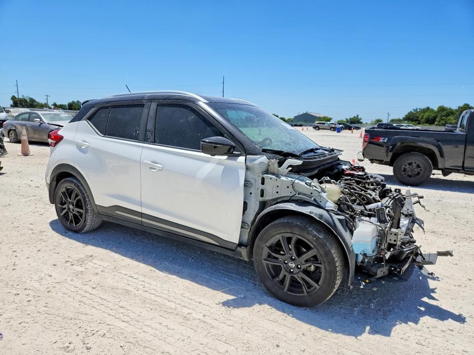 2020 NISSAN KICKS SR 4