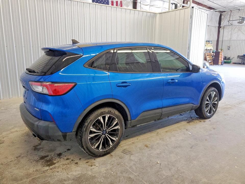 2021 FORD ESCAPE SE 3