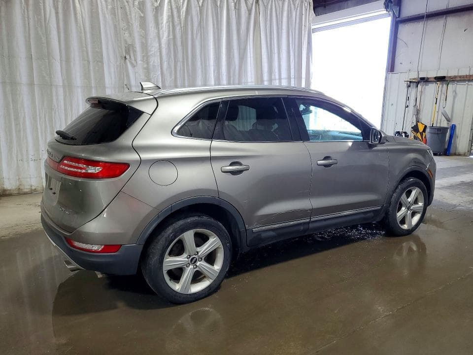 2017 LINCOLN MKC PREMIERE 3