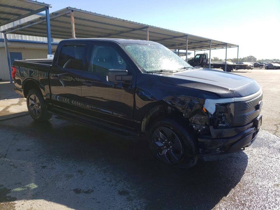 2024 FORD F150 LIGHTNING XLT 4