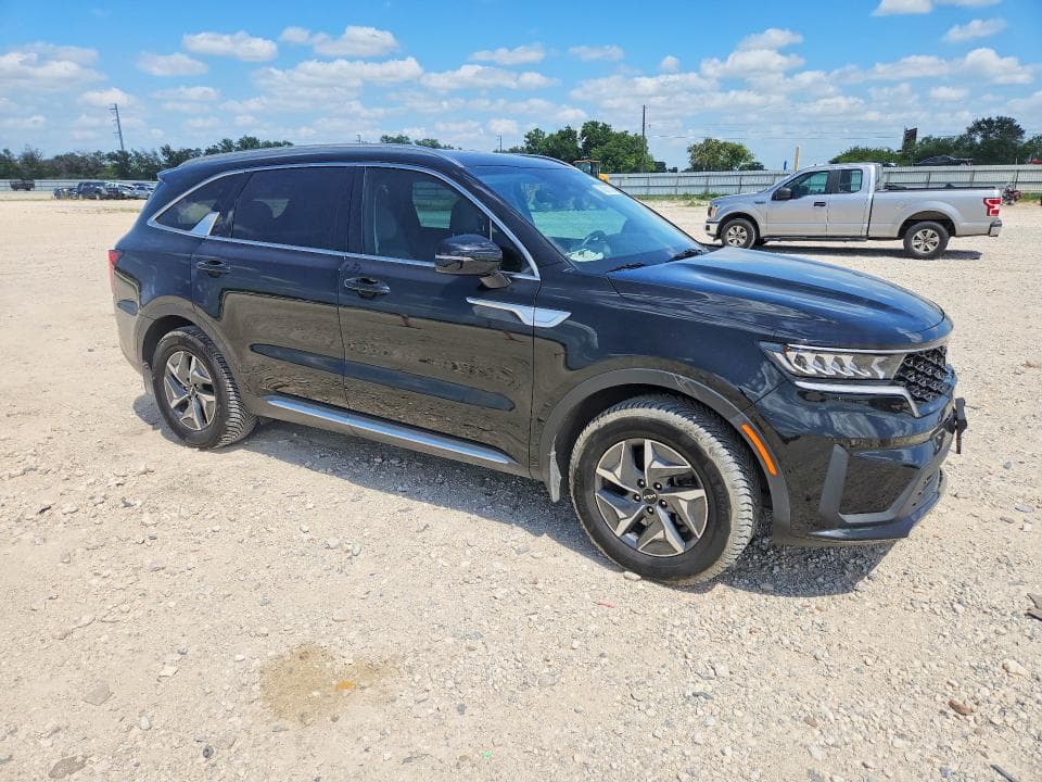 2022 KIA SORENTO S 4