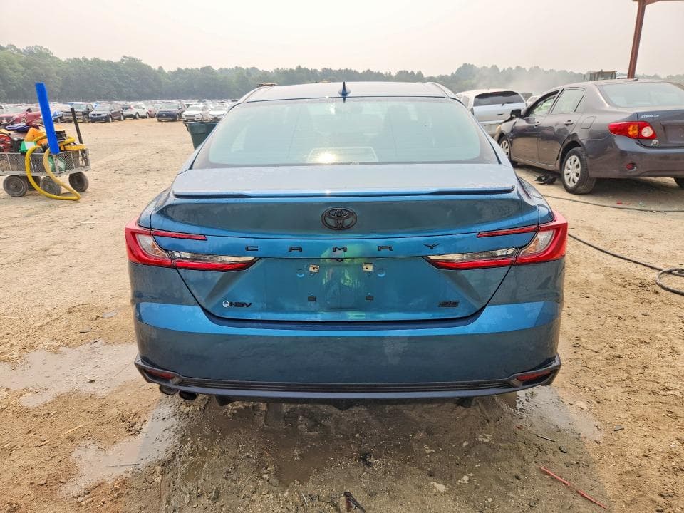2025 TOYOTA CAMRY SE 6