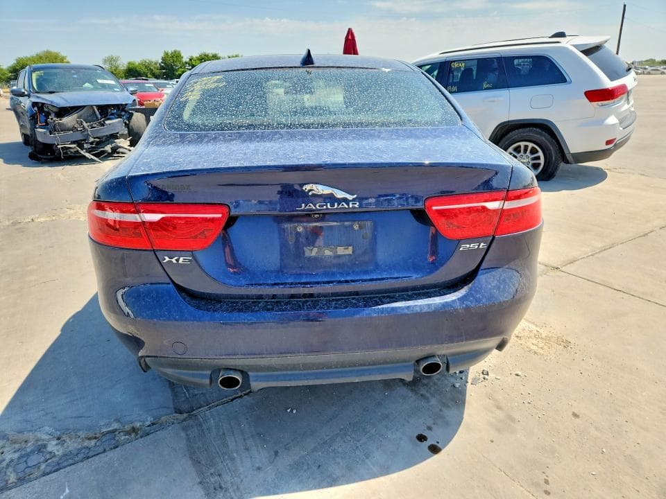 2017 JAGUAR XE PREMIUM 6