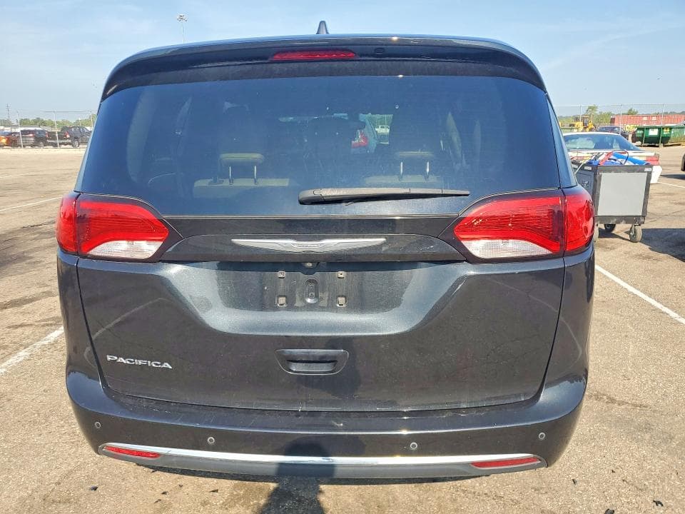 2017 CHRYSLER PACIFICA TOURING L 6