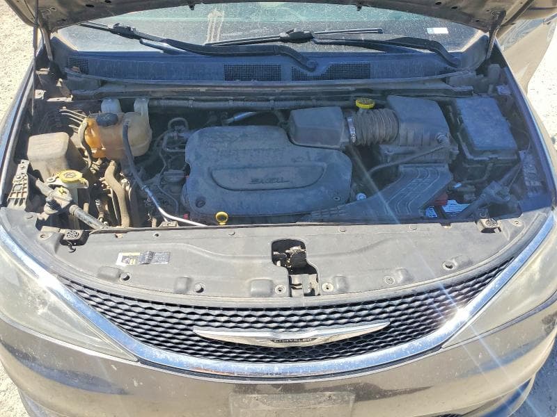 2021 CHRYSLER VOYAGER LXI 12