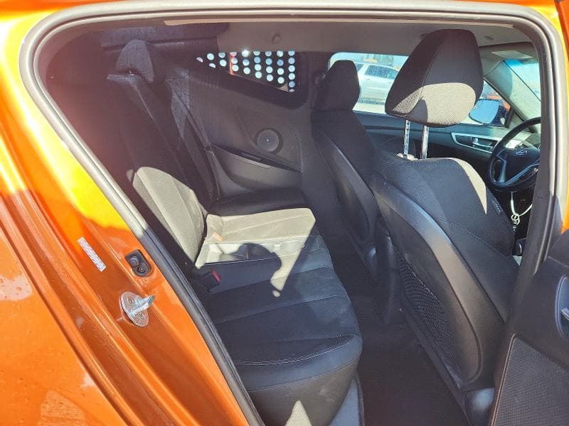 2017 HYUNDAI VELOSTER BASE 10