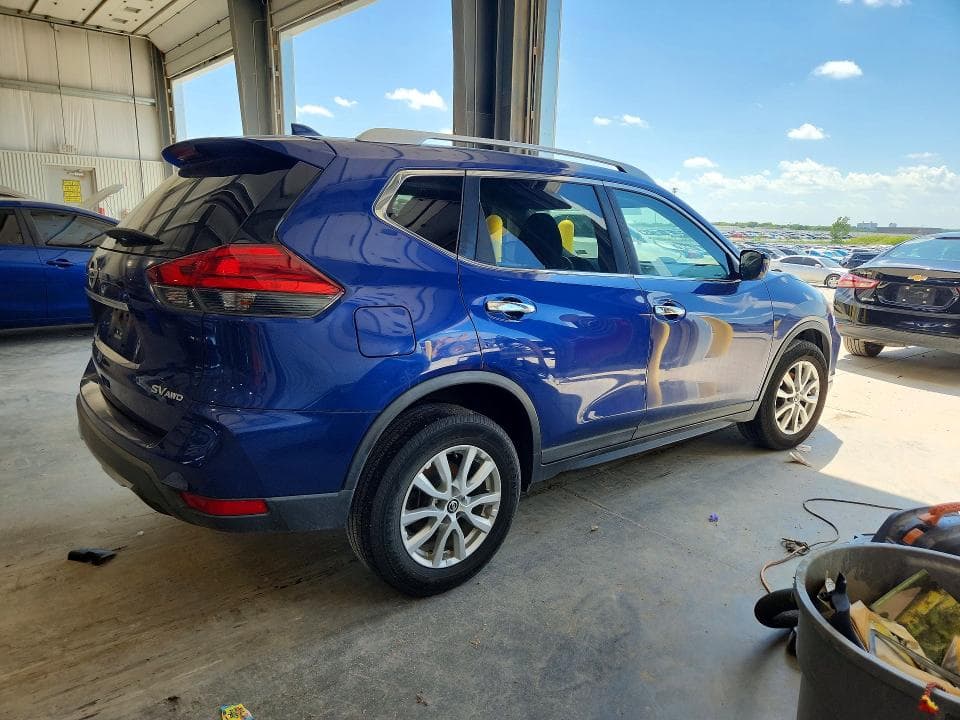 2017 NISSAN ROGUE SV 3