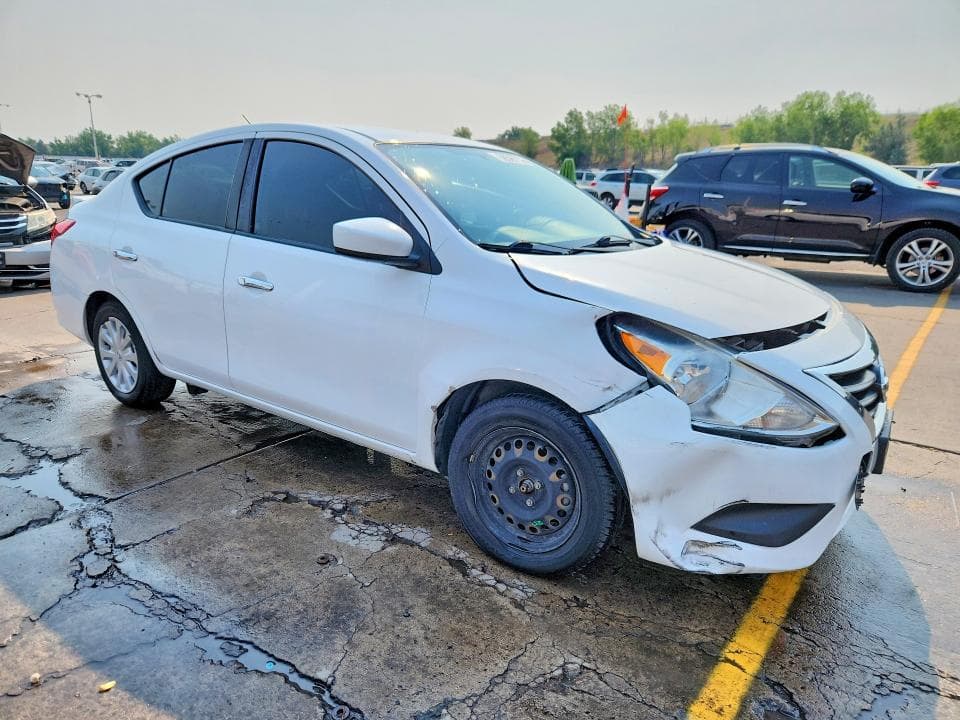 2019 NISSAN VERSA SV 4