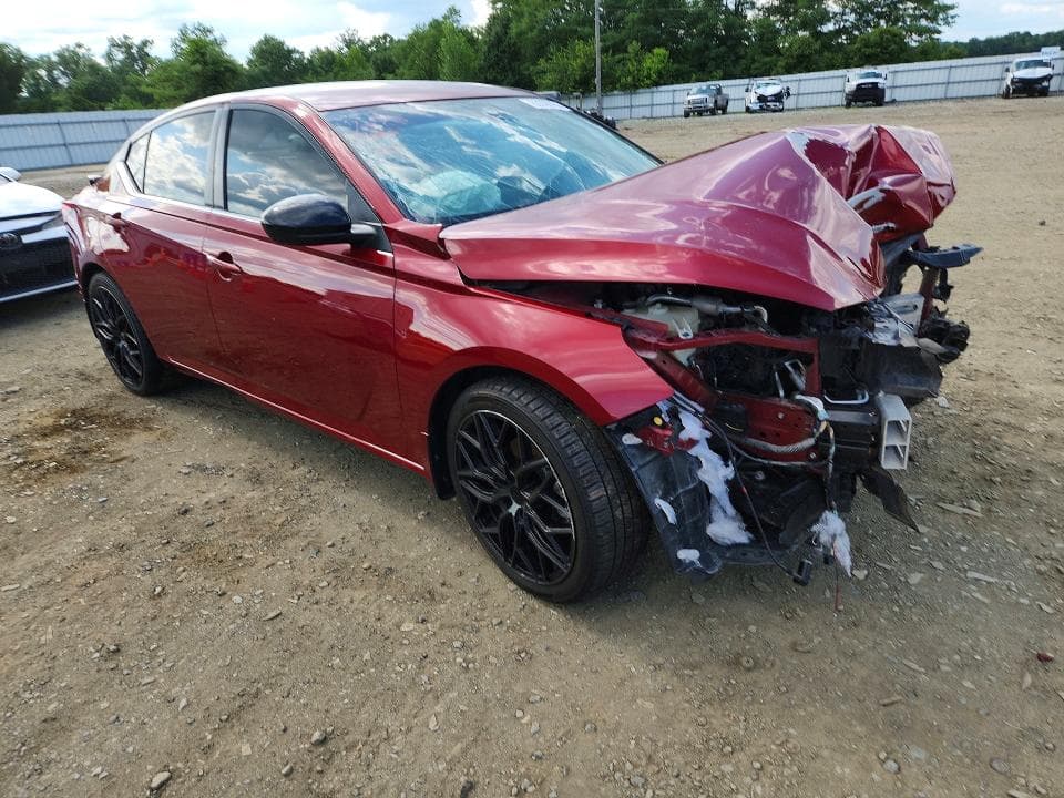 2021 NISSAN ALTIMA SR 4
