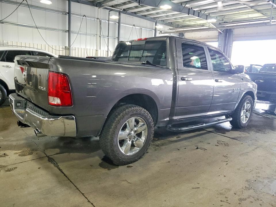 2018 RAM 1500 SLT 3