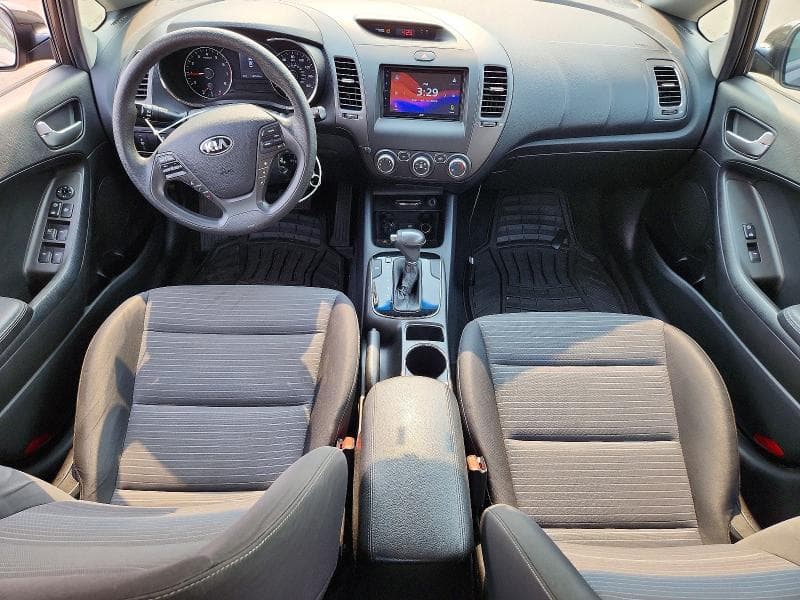 2017 KIA FORTE LX 8