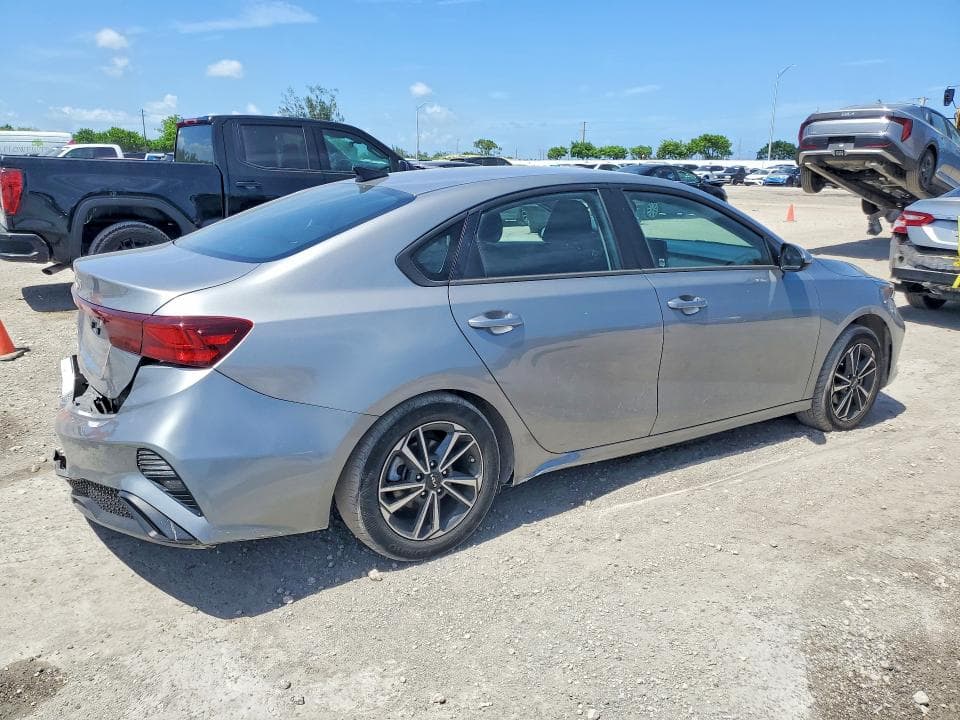 2023 KIA FORTE LXS 3